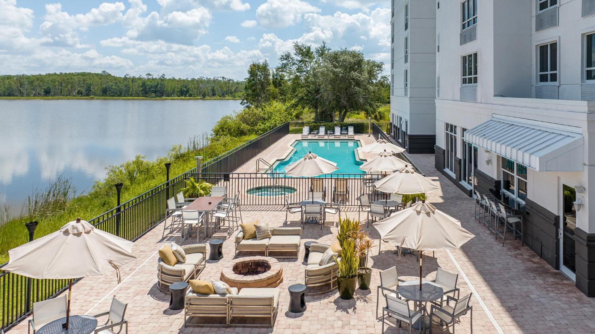 Hotel Crowne Plaza Ft Myers Gulf Coast By Ihg à Fort Myers Extérieur photo