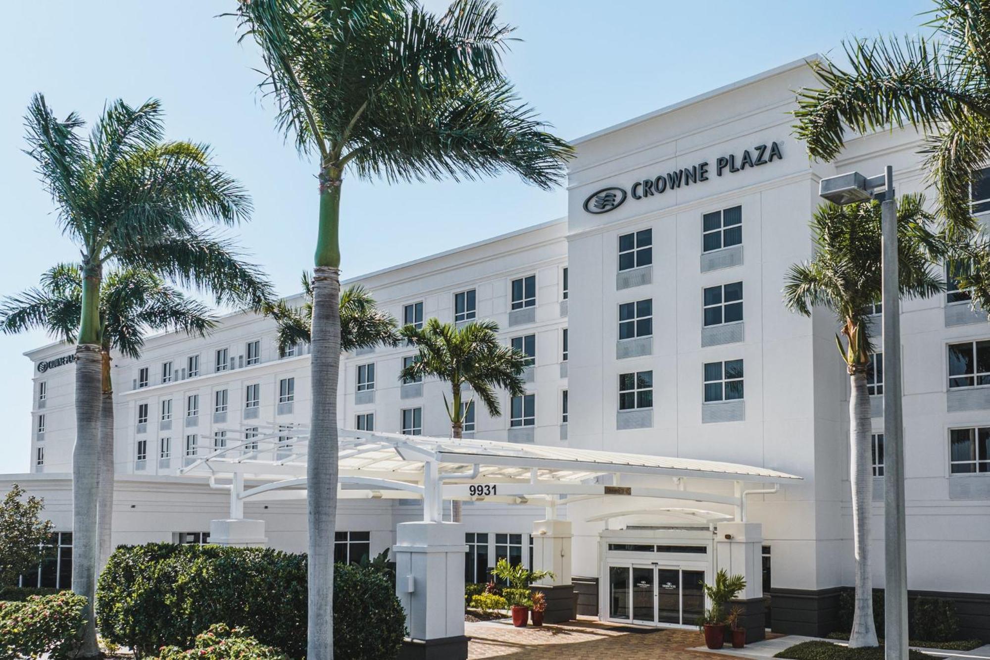 Hotel Crowne Plaza Ft Myers Gulf Coast By Ihg à Fort Myers Extérieur photo